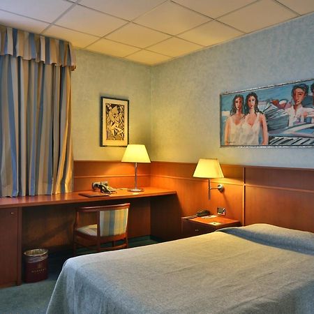 Palace Hotel Moderno Pordenone Exterior photo