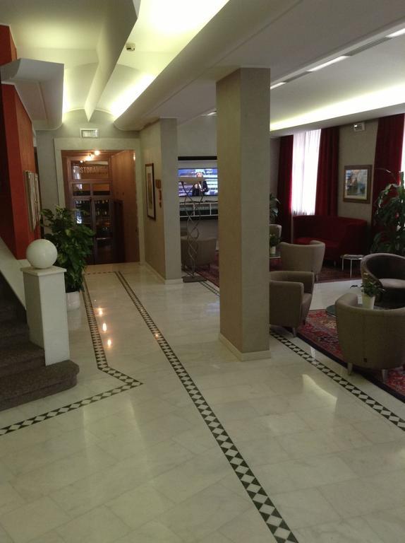 Palace Hotel Moderno Pordenone Exterior photo