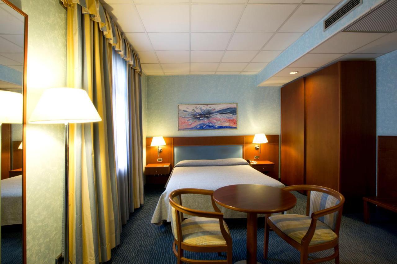 Palace Hotel Moderno Pordenone Exterior photo